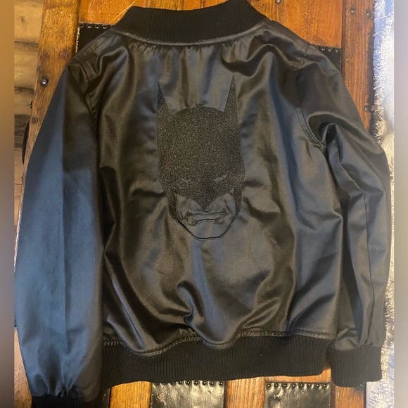 Batman Fall Jacket - Picture 1 of 4